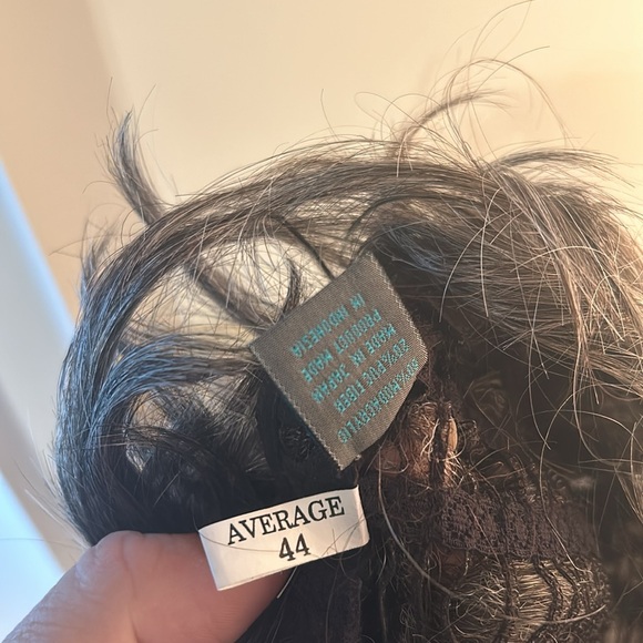 Paula Young Blonde Wig Style A8026 CARLY -A 44 ASH Brunette Colored Short Style - Picture 8 of 11